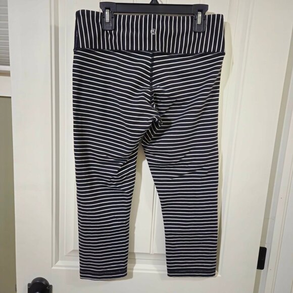 Lululemon Parallel Stripe Crops - Picture 2 of 2